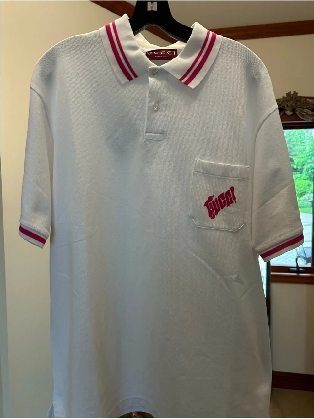 Men’s Gucci polo shirt with pink embroidered logo and trim size XL made in Italy